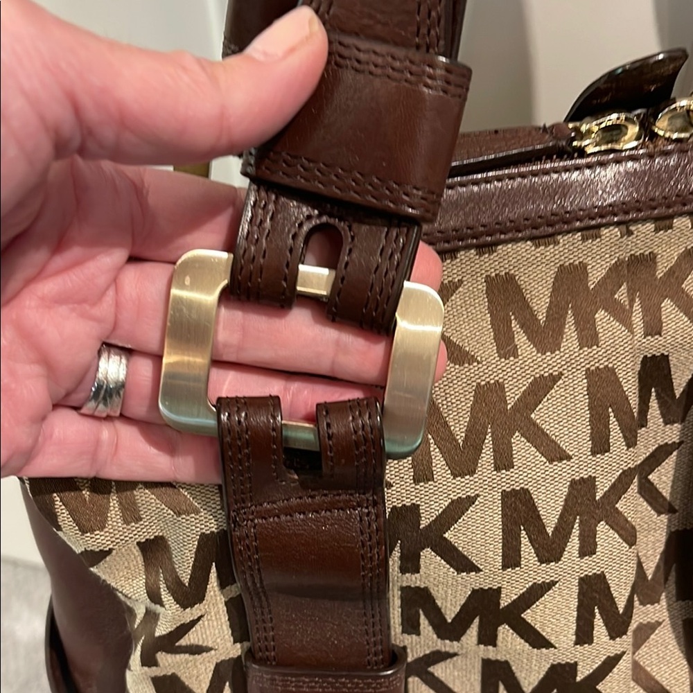 Michael Kors Brown Monogram Bag - Picture 5 of 11